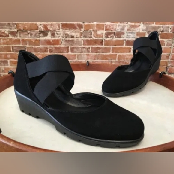 The Flexx Black Suede Cross-Band Get Back Mary Jane Wedge Shoes sz 9.5 SH345 - Picture 3 of 5